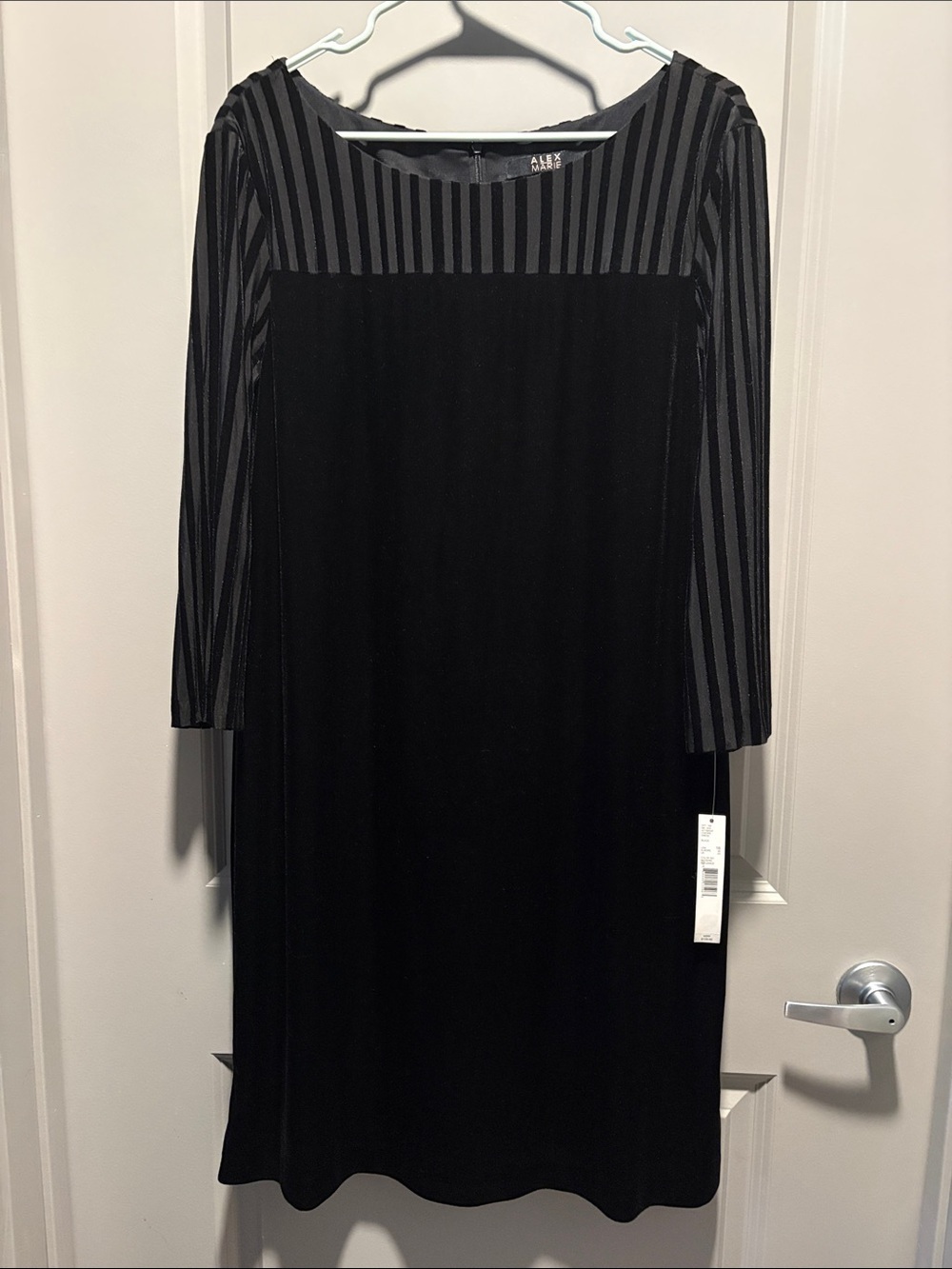 NWT Alex Marie Cherrie Black Velvet Dress Striped Long Sleeve Cocktail Dress 16